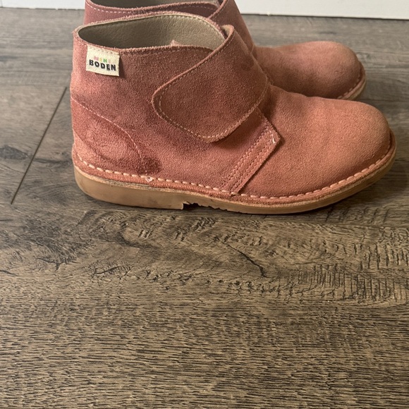 Mini Boden Kids Rose Suede Velcro Ankle Boots - Picture 5 of 9